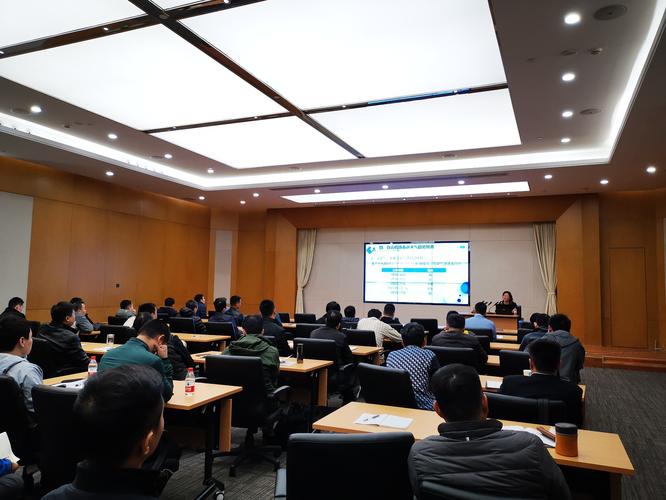 中南空管局气象中心对管制员开展气象业务培训
